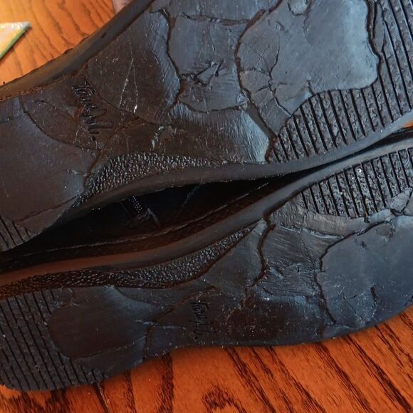 Tara M. Lightweight Flexible Boot. - Picture 2 of 12